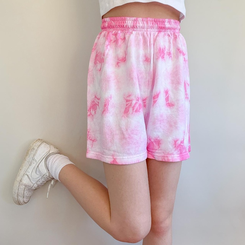 Urban Outfitters — BNWT Urban Renewal Recyled Tie-Dye Sweatshorts in Petal Pink✨